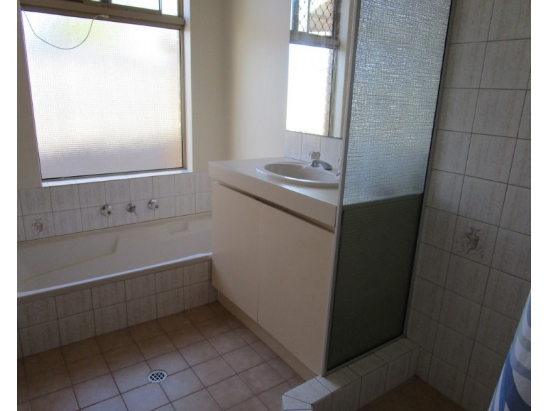 19 Gerosa Place, Alexander Heights WA 6064