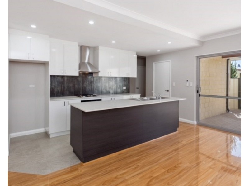 15D Sixth Road, Armadale WA 6112
