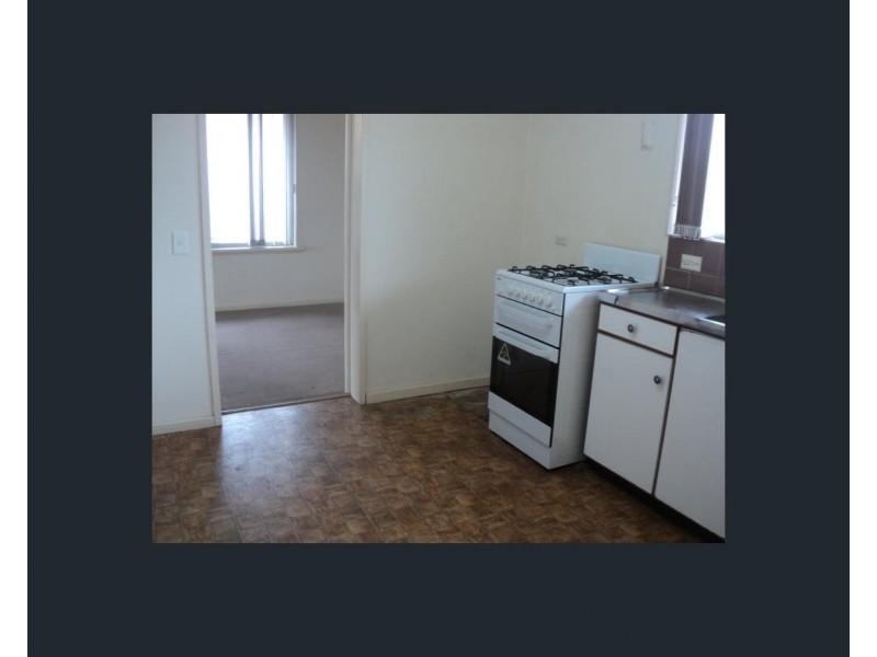 91 Carisbrooke  Street, Maddington WA 6109