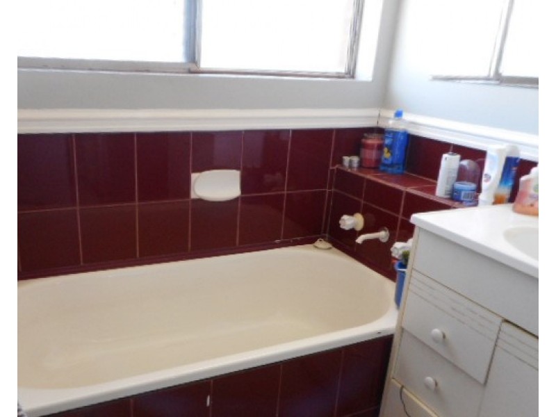 91 Carisbrooke  Street, Maddington WA 6109