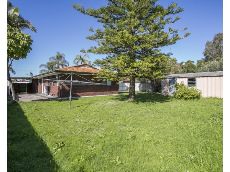 20 Baker Court, Langford WA 6147