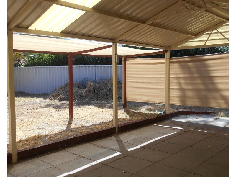 20 Cherwell Avenue, Beechboro WA 6063