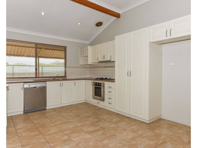 7 Minto Court, Success WA 6164