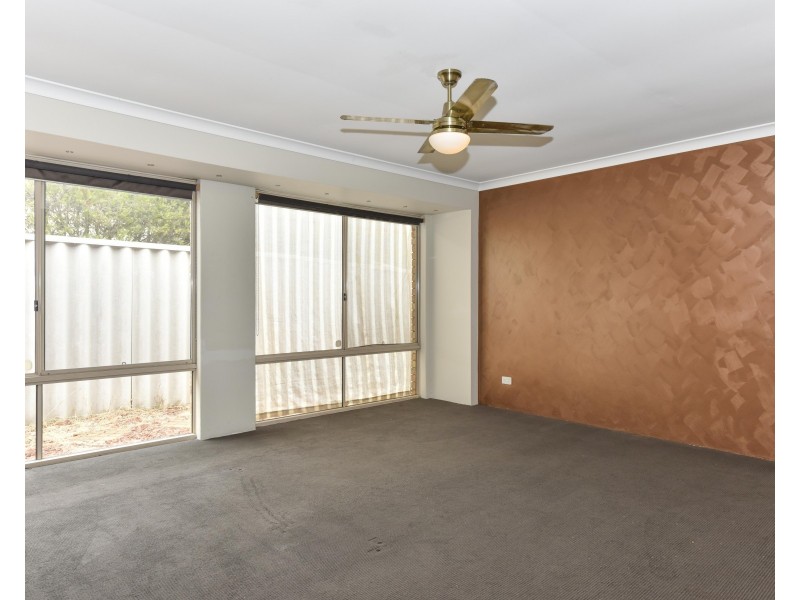7 Minto Court, Success WA 6164