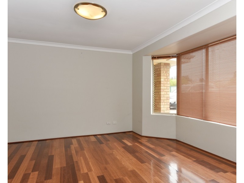 7 Minto Court, Success WA 6164