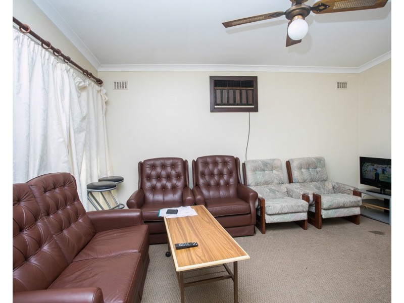 7 Letsom Way, Langford WA 6147