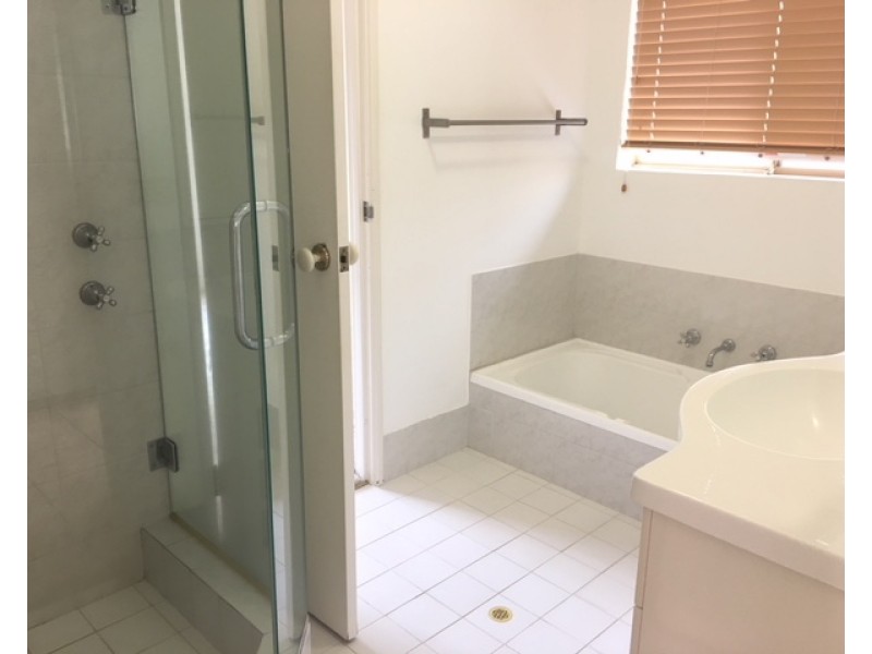 3 Cocos Place, Marangaroo WA 6064