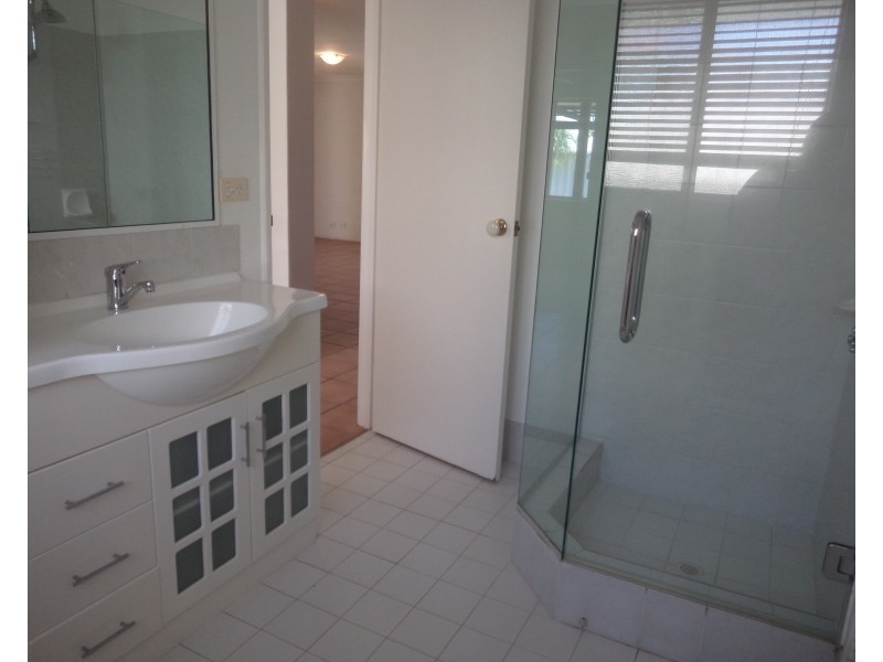 3 Cocos Place, Marangaroo WA 6064