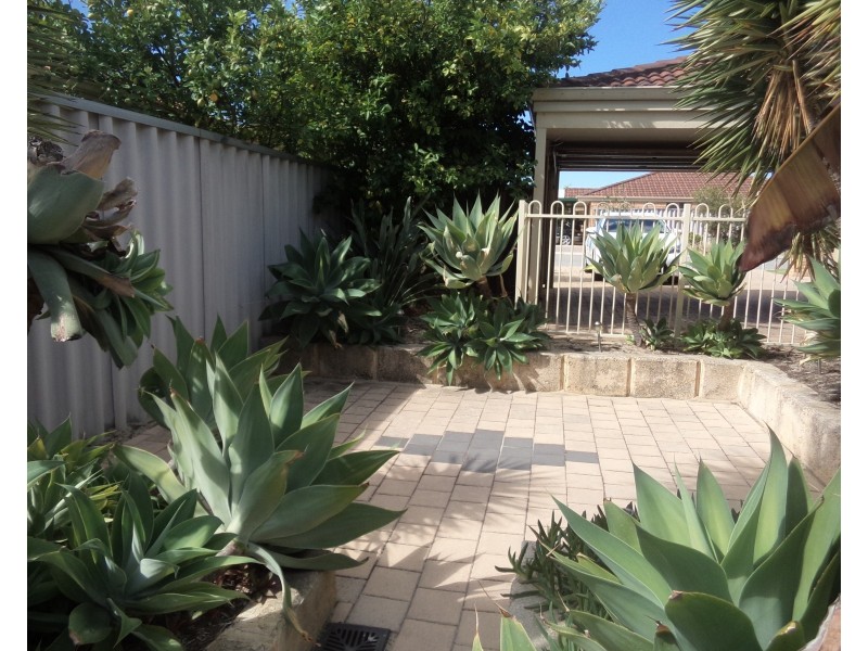 3 Cocos Place, Marangaroo WA 6064