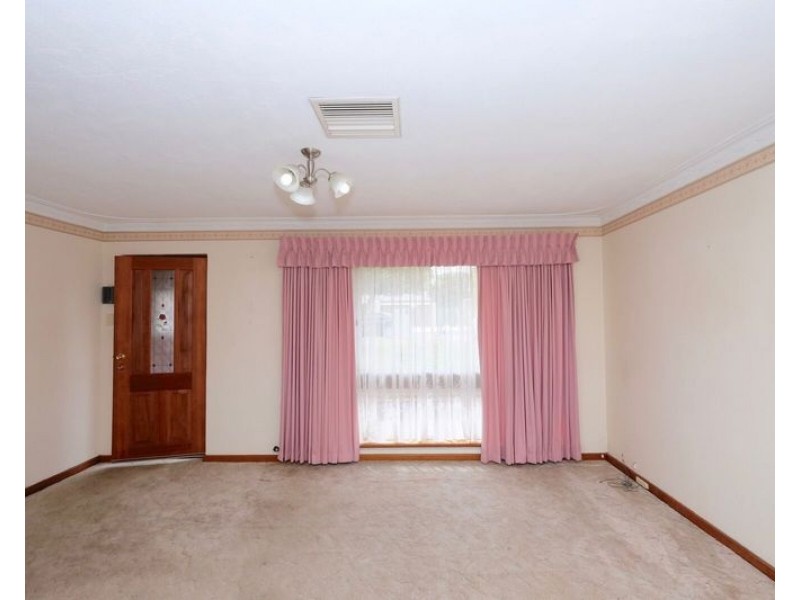 1 Warner Road, High Wycombe WA 6057