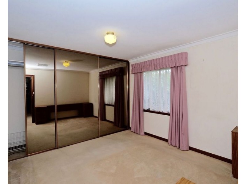 1 Warner Road, High Wycombe WA 6057