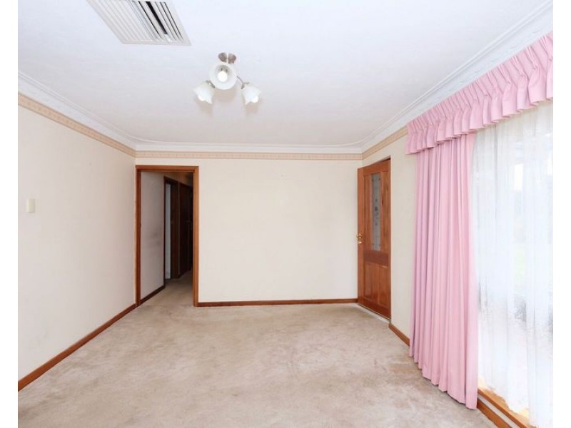 1 Warner Road, High Wycombe WA 6057