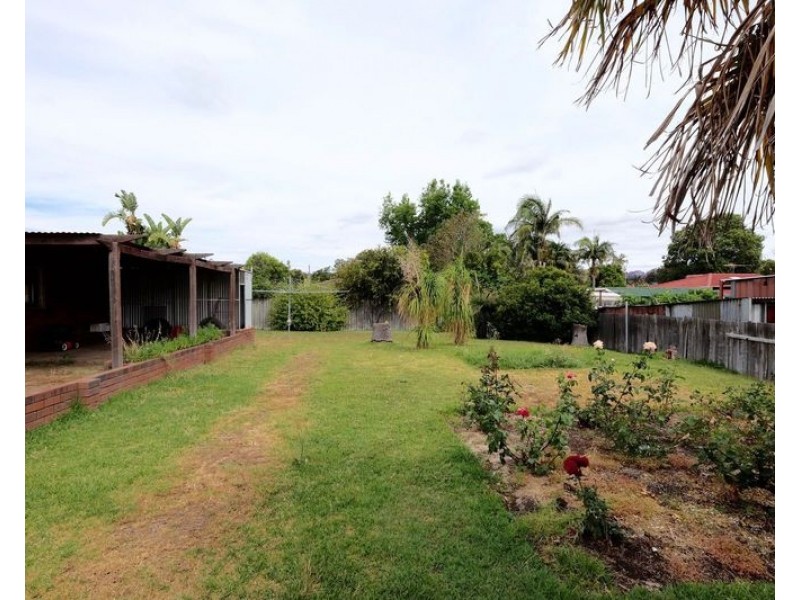 1 Warner Road, High Wycombe WA 6057