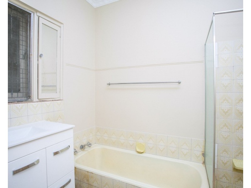 235 Flinders Street, Yokine WA 6060