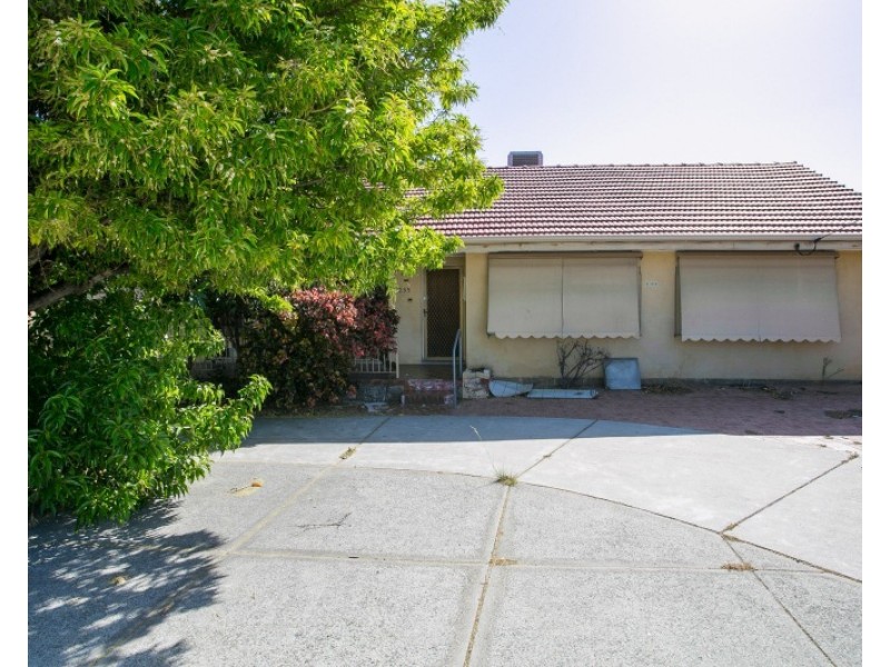 235 Flinders Street, Yokine WA 6060