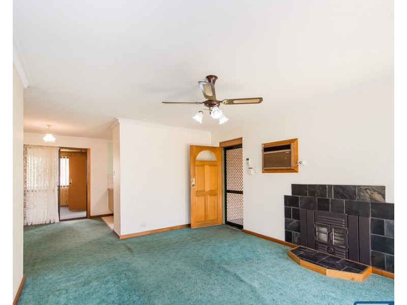 31 Embleton Avenue, Embleton WA 6062