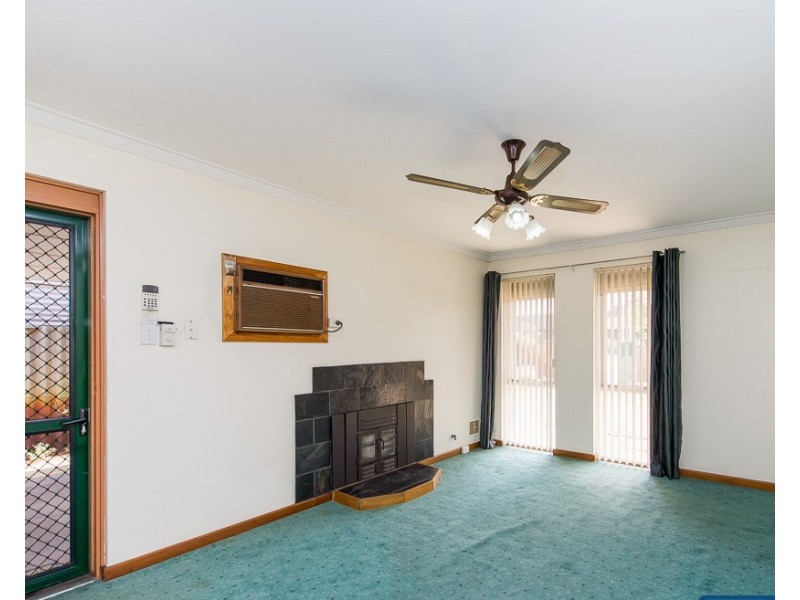 31 Embleton Avenue, Embleton WA 6062