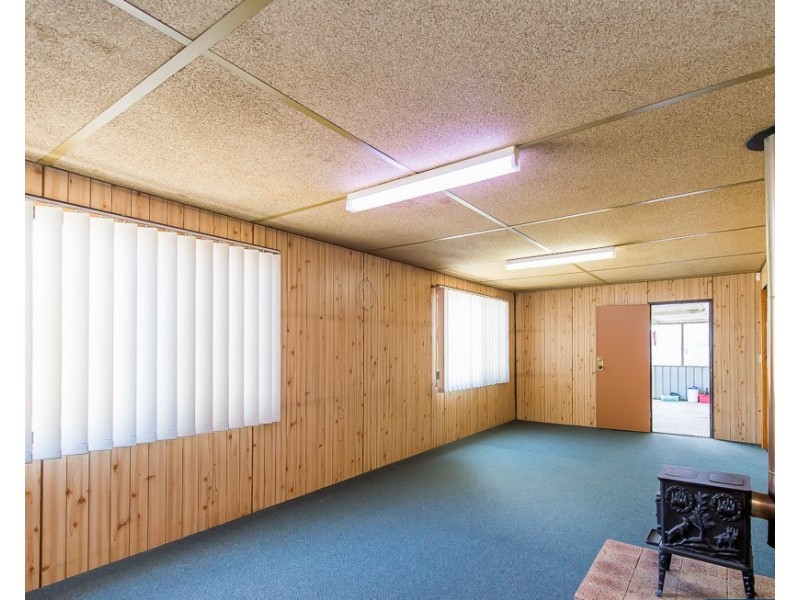 31 Embleton Avenue, Embleton WA 6062