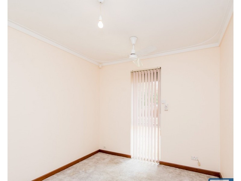 31 Embleton Avenue, Embleton WA 6062