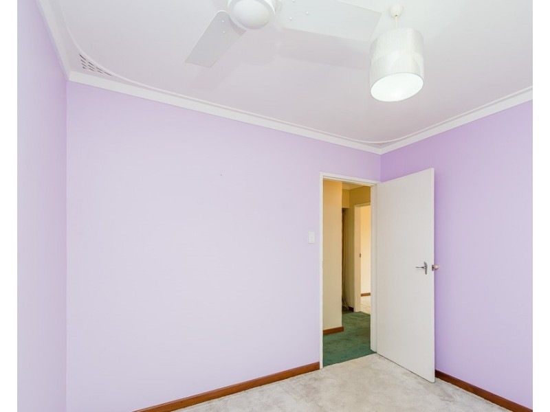 31 Embleton Avenue, Embleton WA 6062