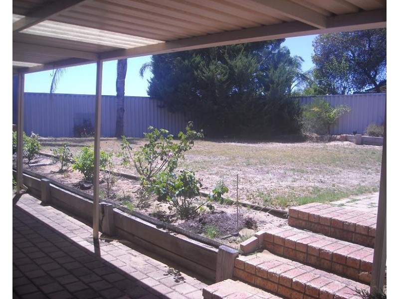 14 Werloo Court, Leda WA 6170