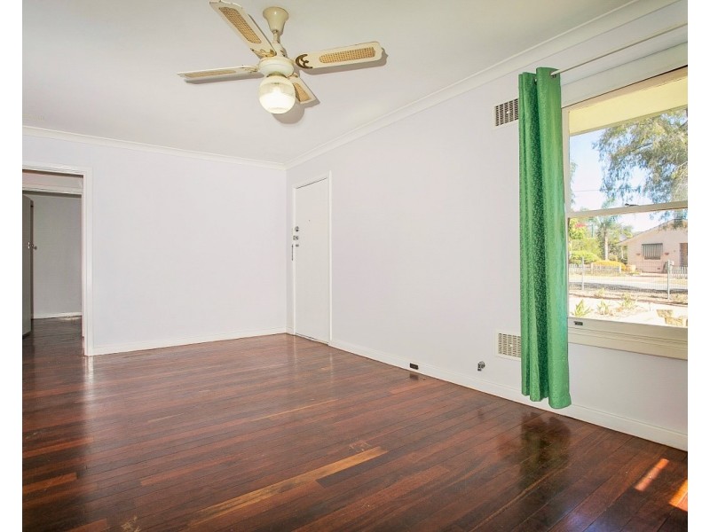 9 Woolgar Way, Lockridge WA 6054