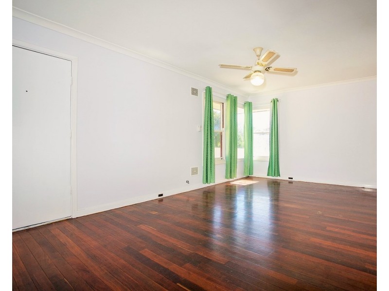 9 Woolgar Way, Lockridge WA 6054