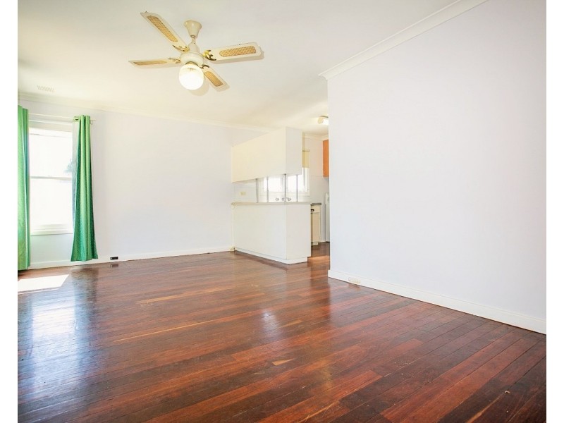 9 Woolgar Way, Lockridge WA 6054