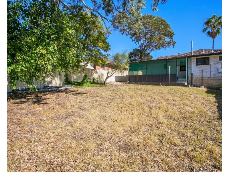 9 Woolgar Way, Lockridge WA 6054