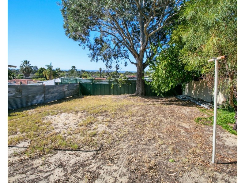 9 Woolgar Way, Lockridge WA 6054