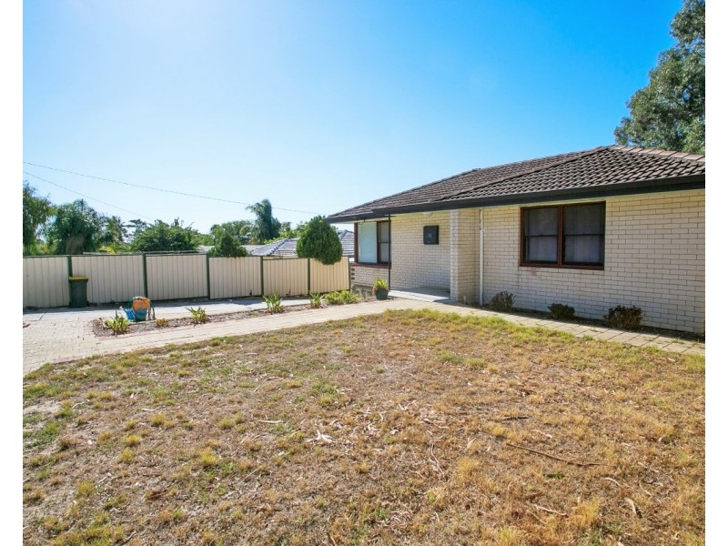 9 Woolgar Way, Lockridge WA 6054