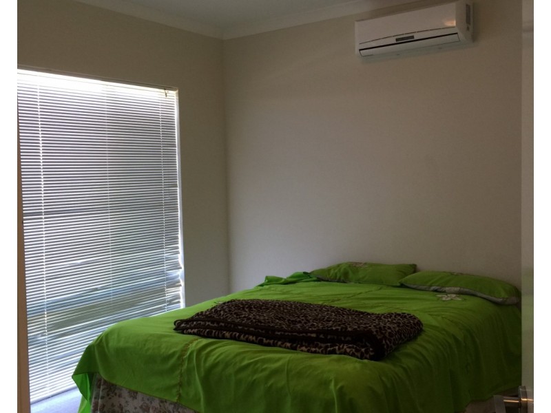 20 Summerville Boulevard, Caversham WA 6055