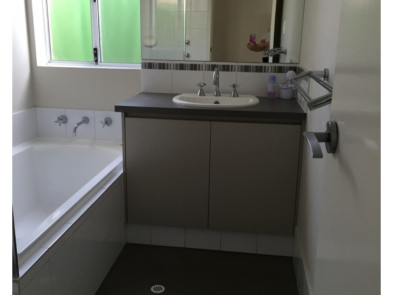 20 Summerville Boulevard, Caversham WA 6055