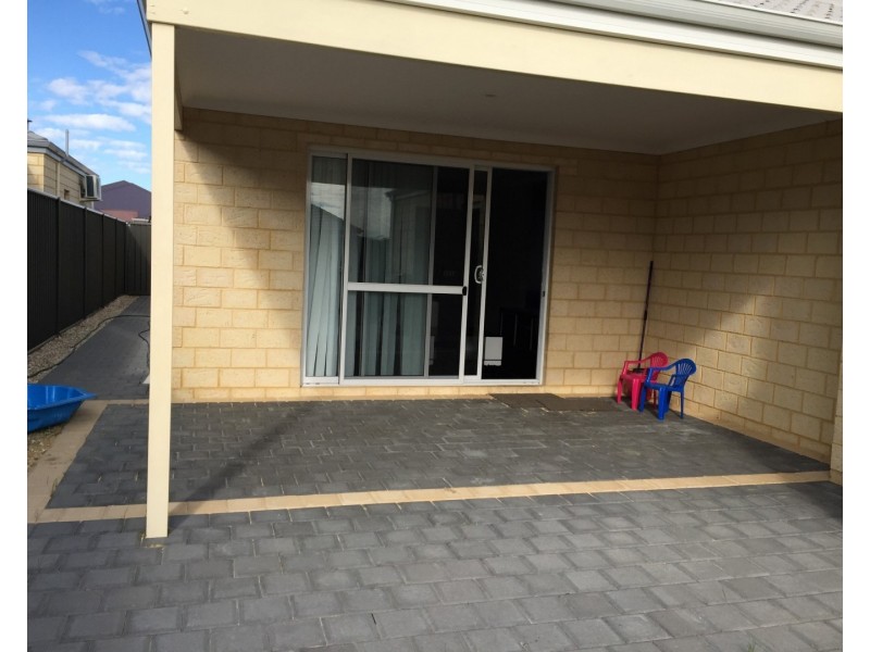 20 Summerville Boulevard, Caversham WA 6055