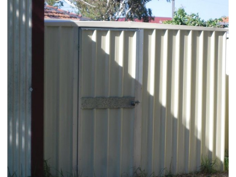 37 Towton way, Langford WA 6147