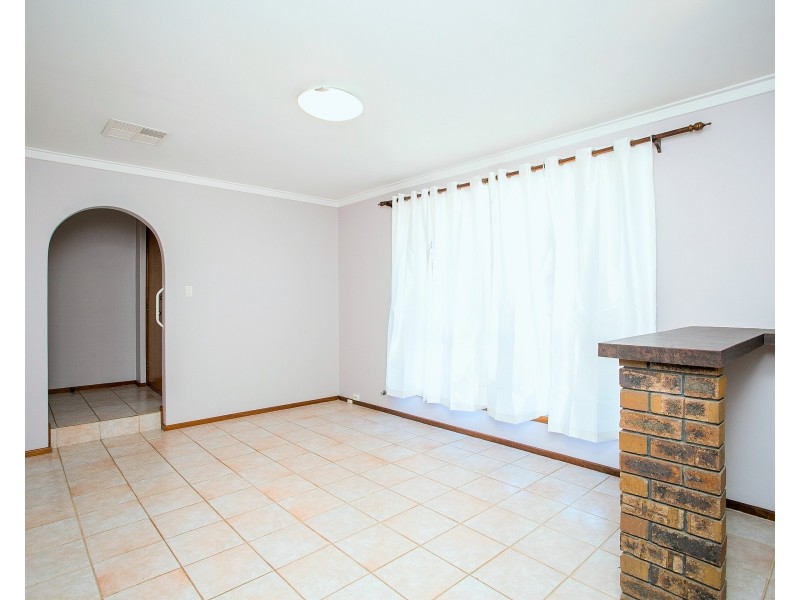 11  Dean Place, Lockridge WA 6054