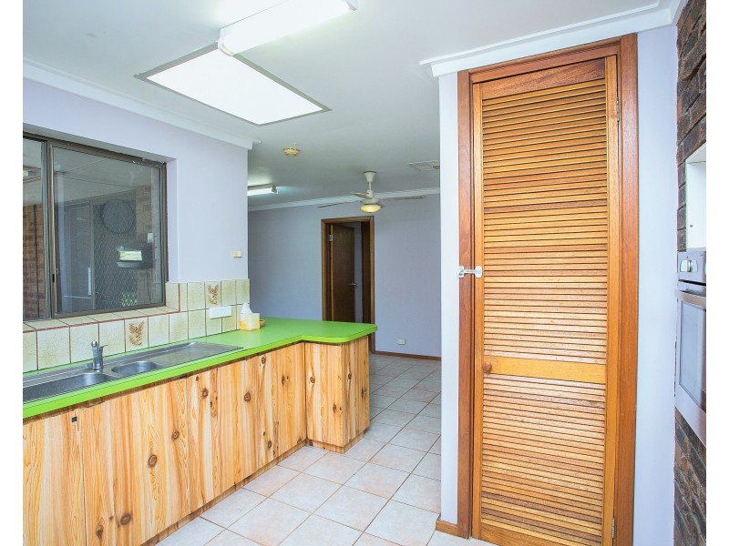 11  Dean Place, Lockridge WA 6054