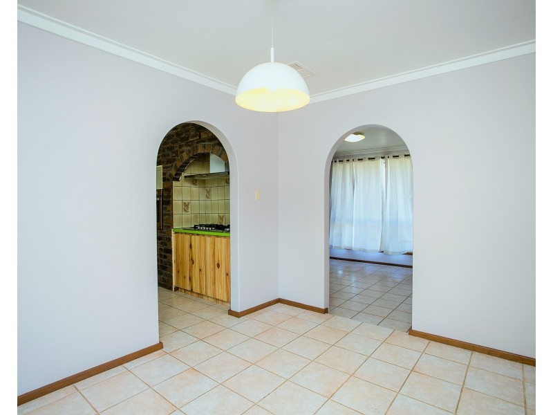 11  Dean Place, Lockridge WA 6054