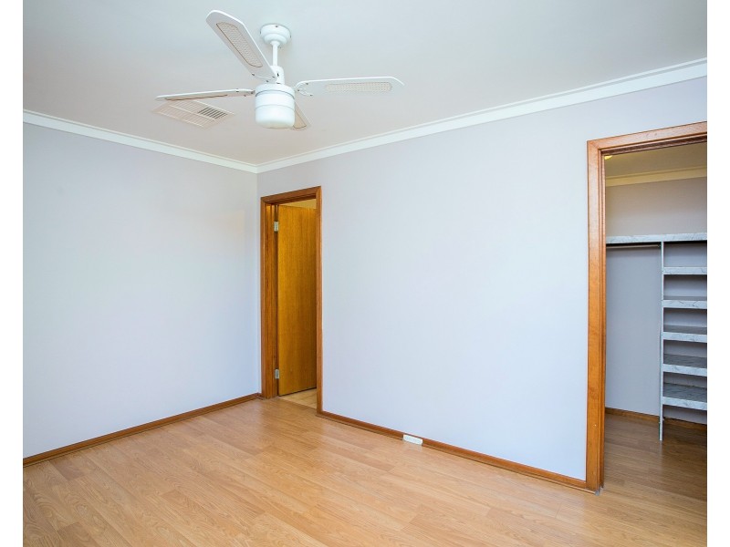 11  Dean Place, Lockridge WA 6054