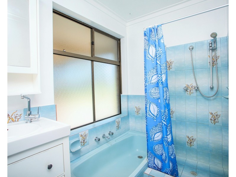 11  Dean Place, Lockridge WA 6054