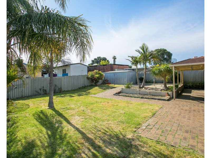 11  Dean Place, Lockridge WA 6054
