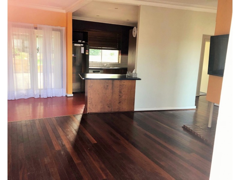 15 Rothbury Road, Embleton WA 6062