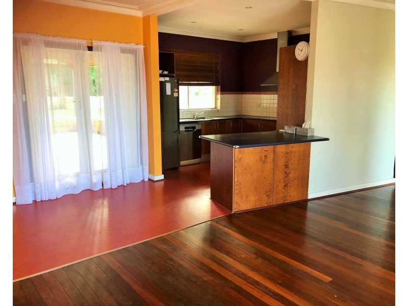 15 Rothbury Road, Embleton WA 6062