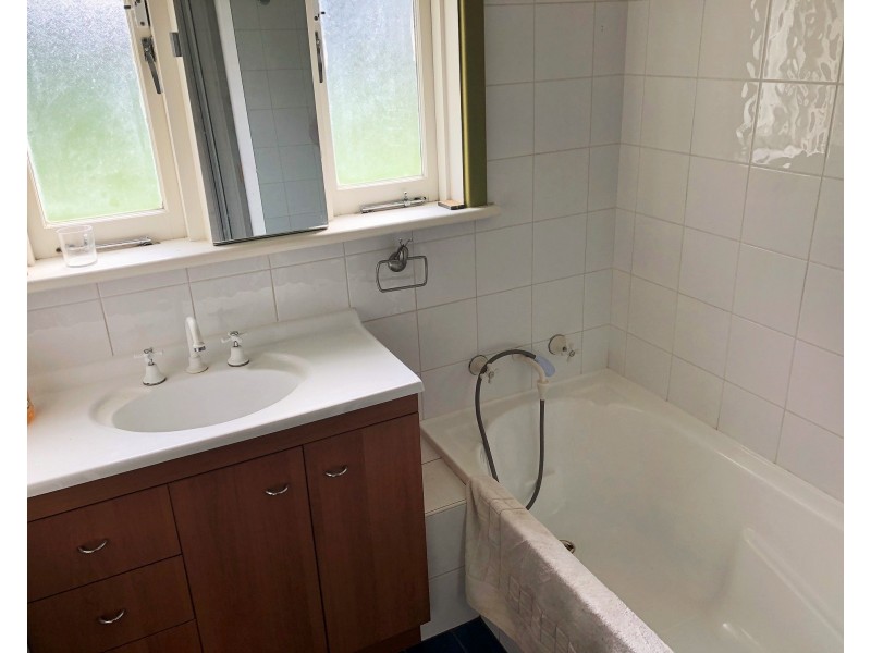 15 Rothbury Road, Embleton WA 6062