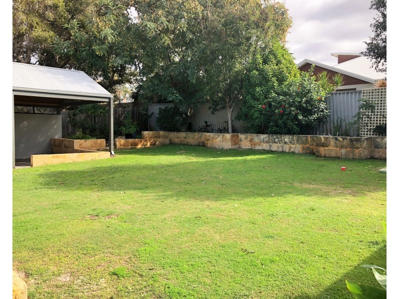 15 Rothbury Road, Embleton WA 6062