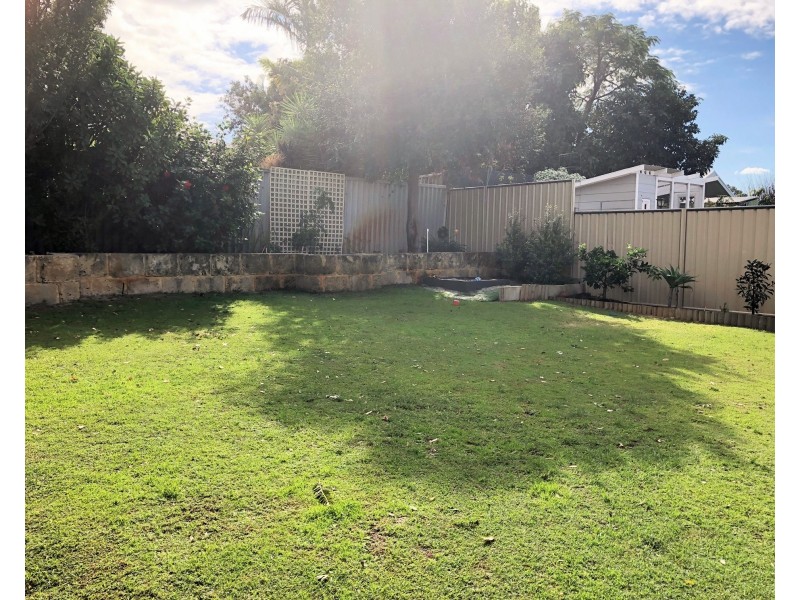 15 Rothbury Road, Embleton WA 6062