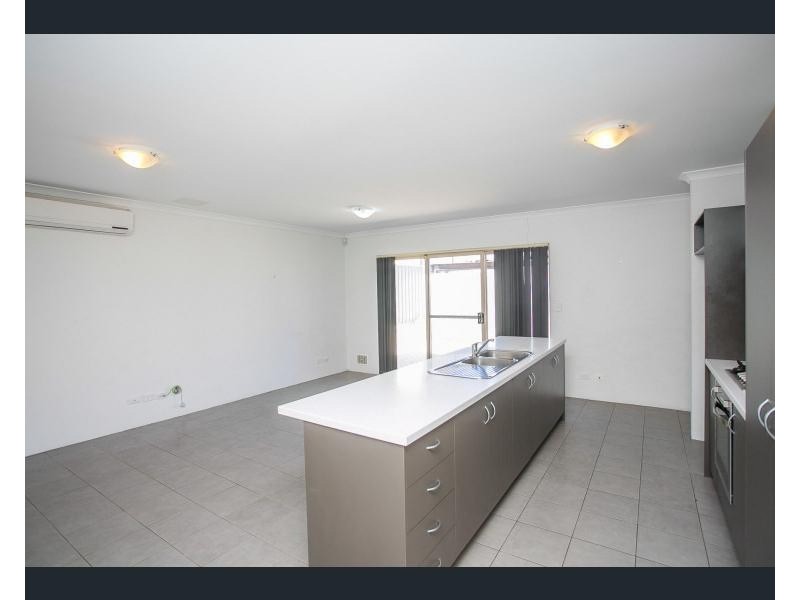 6C Messenger Street, Kelmscott WA 6111