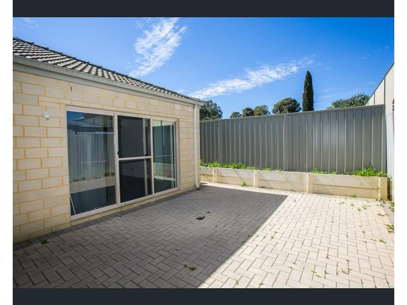 6C Messenger Street, Kelmscott WA 6111