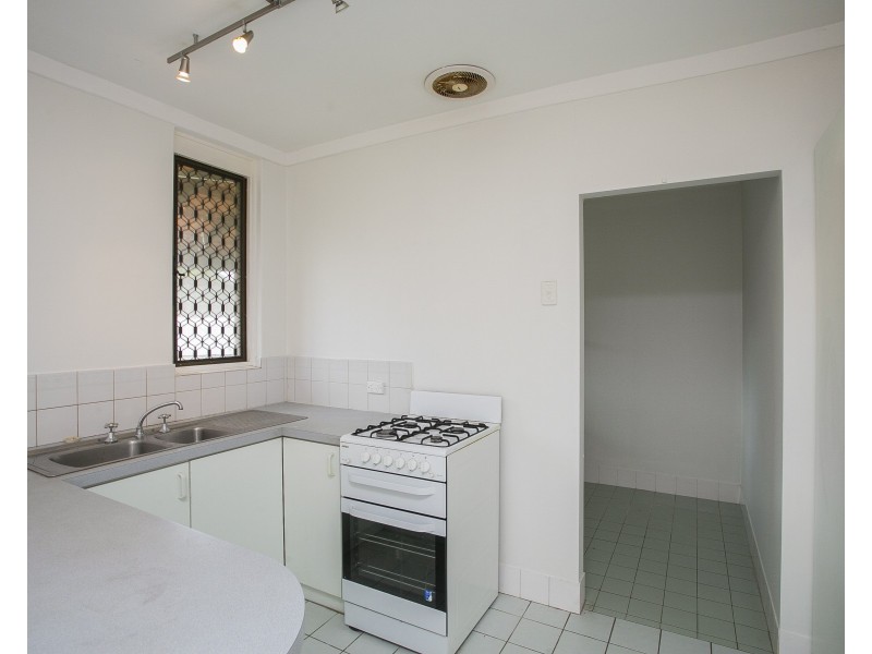 16 Scanlon Way, Lockridge WA 6054