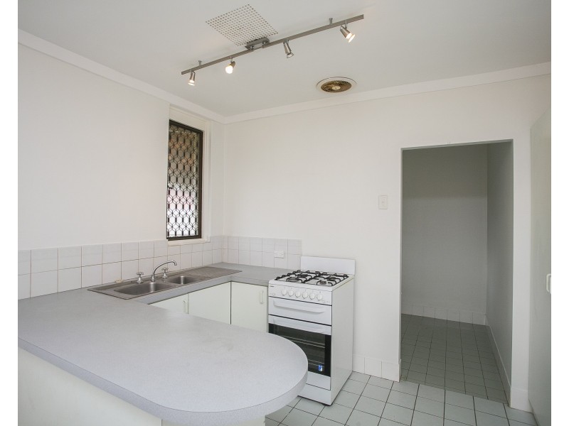 16 Scanlon Way, Lockridge WA 6054